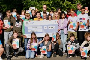 Scheckübergabe inklusive Frühstück für die Klasse 6.3 der Neuen IGS Göttingen, die am 14.07.2019 den BMW Innovationspreis des Leipziger Hörspielsommers gewonnen hat